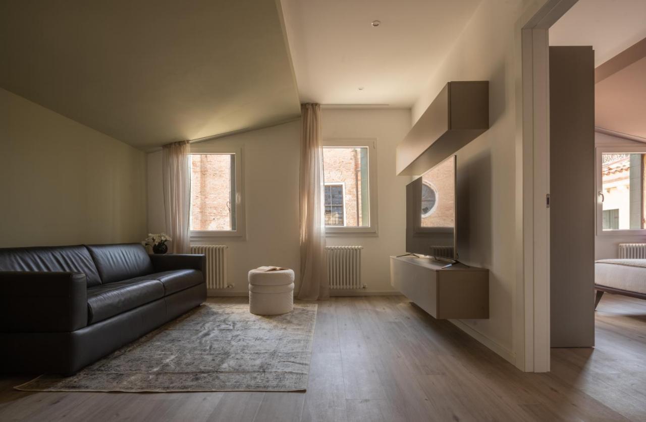 Sant'Aponal Cozy Apartment With Balcony R&R Βενετία Εξωτερικό φωτογραφία